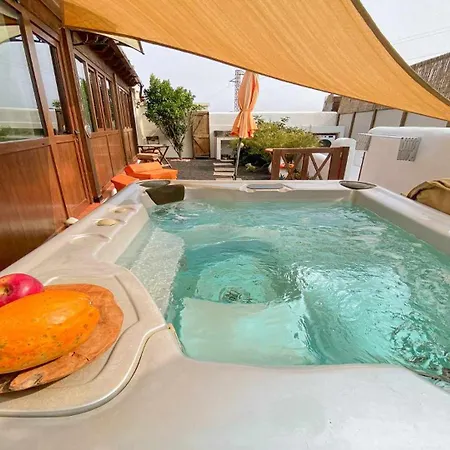 Casita Mis Chinijos Con Jacuzzi O Minipiscina Apartmán