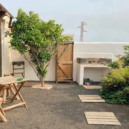 Apartmán Casita Mis Chinijos Con Jacuzzi O Minipiscina La Asomada (Lanzarote)