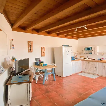 Casita Mis Chinijos Con Jacuzzi O Minipiscina La Asomada (Lanzarote)